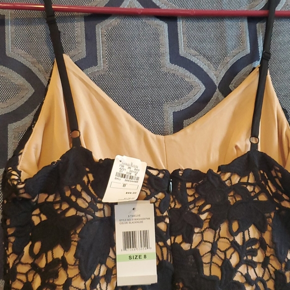 Dress - Picture 3 of 3